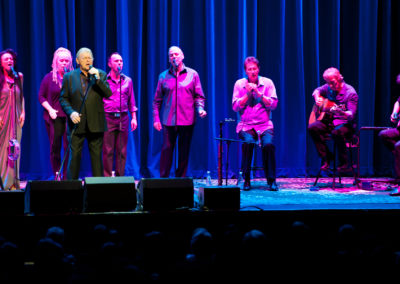 Lindsay Field John Farnham Concert