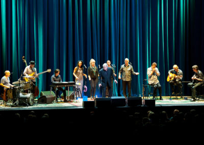 Lindsay Field John Farnham Concert