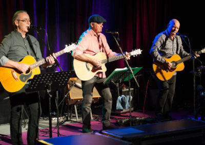 Lindsay Field John Farnham Concert